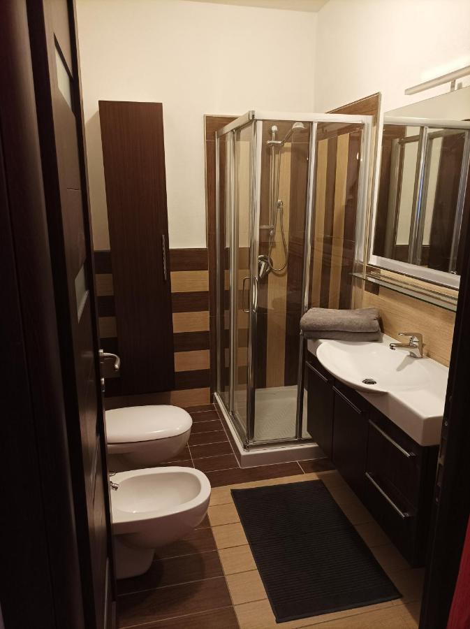 Il Nido Apartment Алба Екстериор снимка