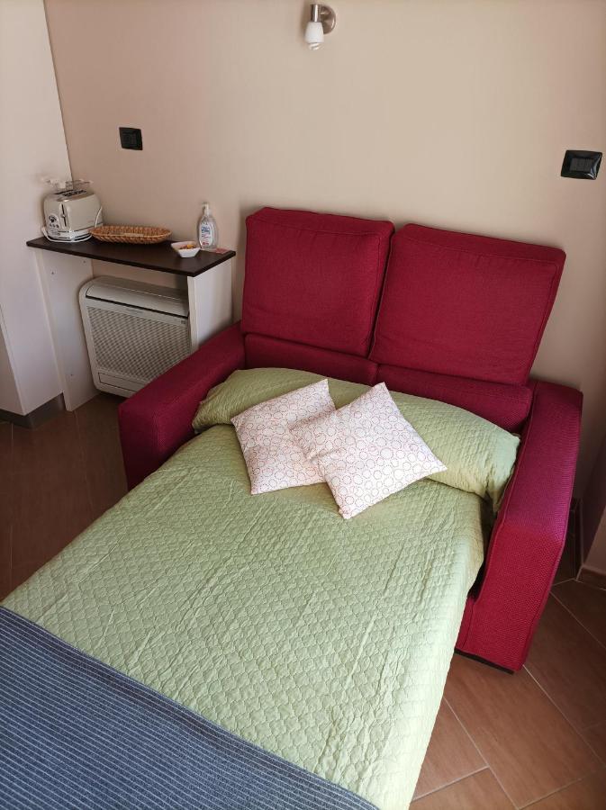Il Nido Apartment Алба Екстериор снимка